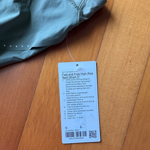 Lululemon Women's Shorts - Picture 2 of 4